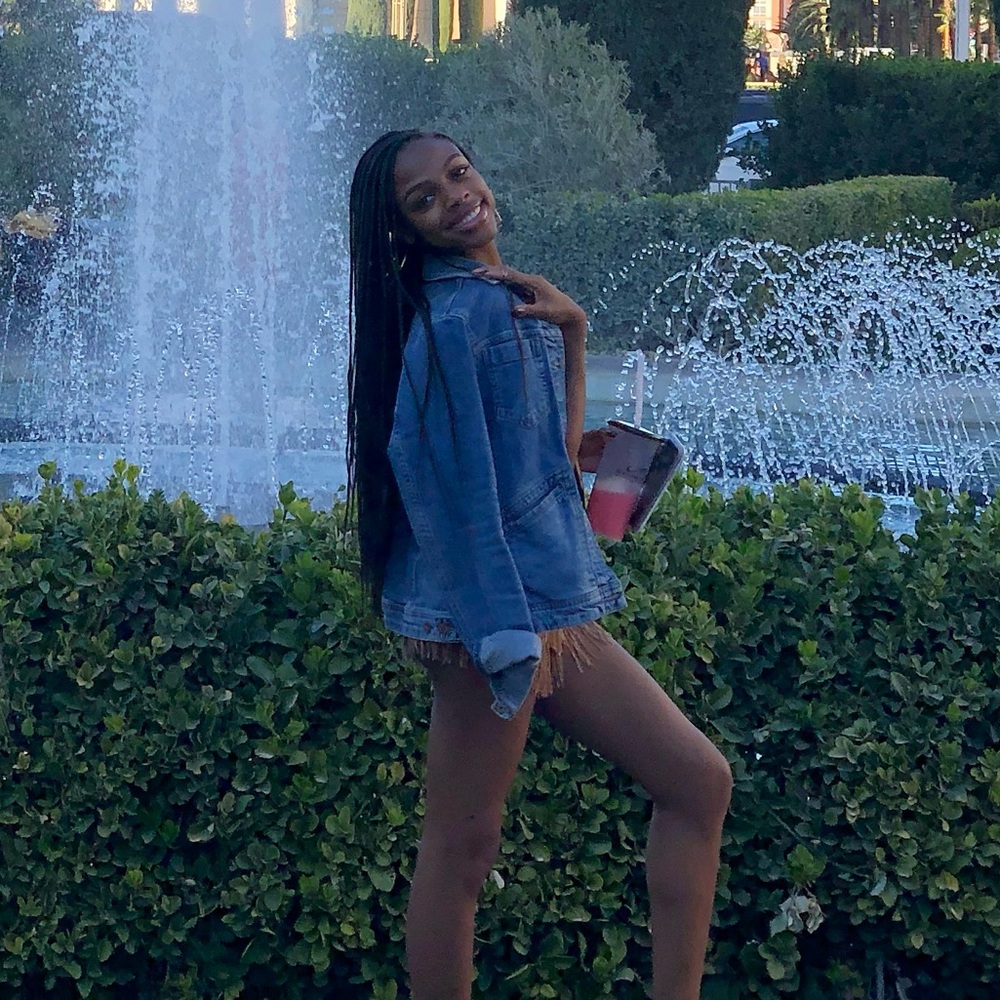 Meet your Posher, Deja